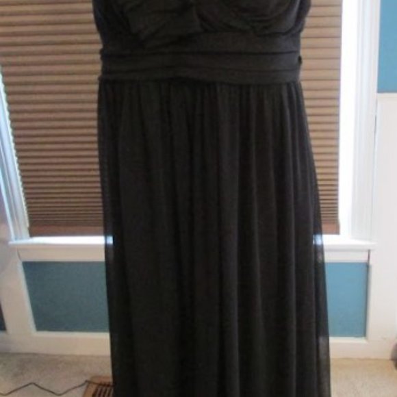 City Triangles Formal Black Dress. Floor length. Size 22. Elegant. - Picture 10 of 10